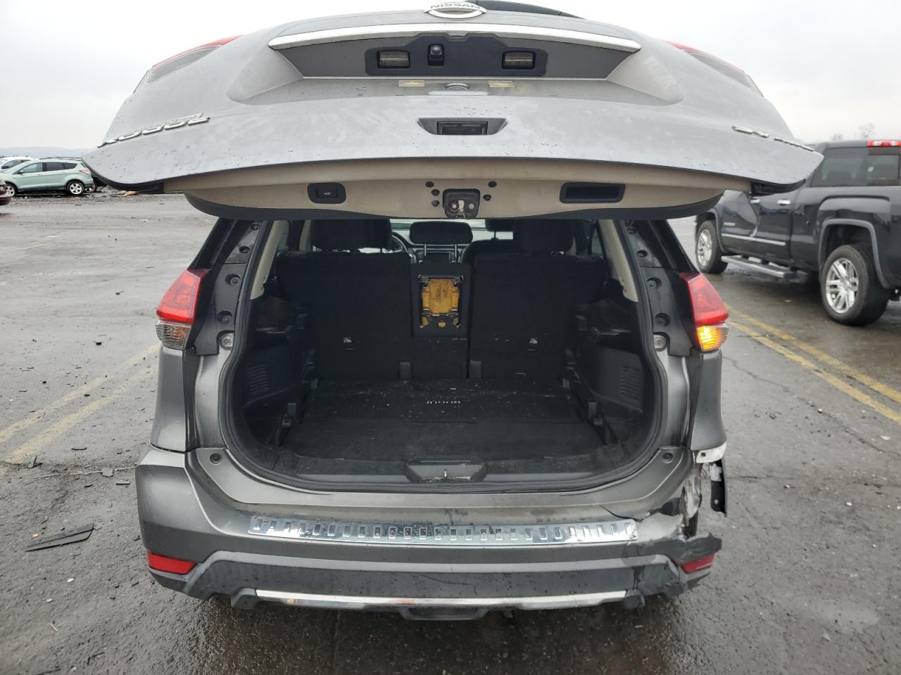 2018 Nissan Rogue - Image 6