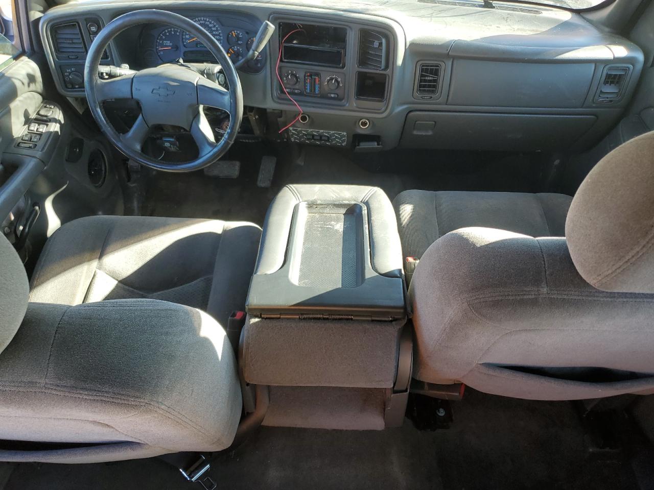 2005 Chevrolet Silverado - Image 8