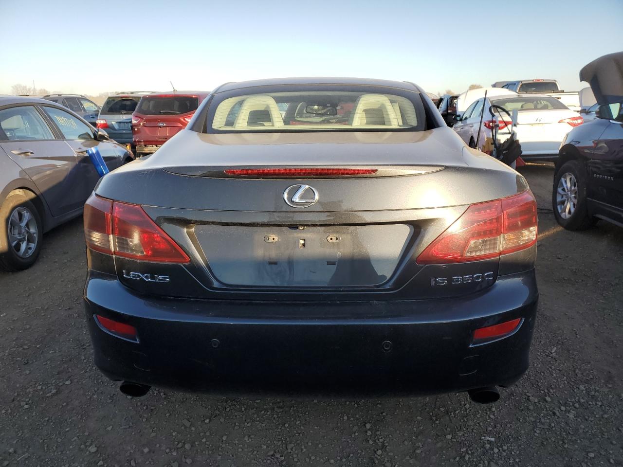 2010 Lexus IS - Image 6