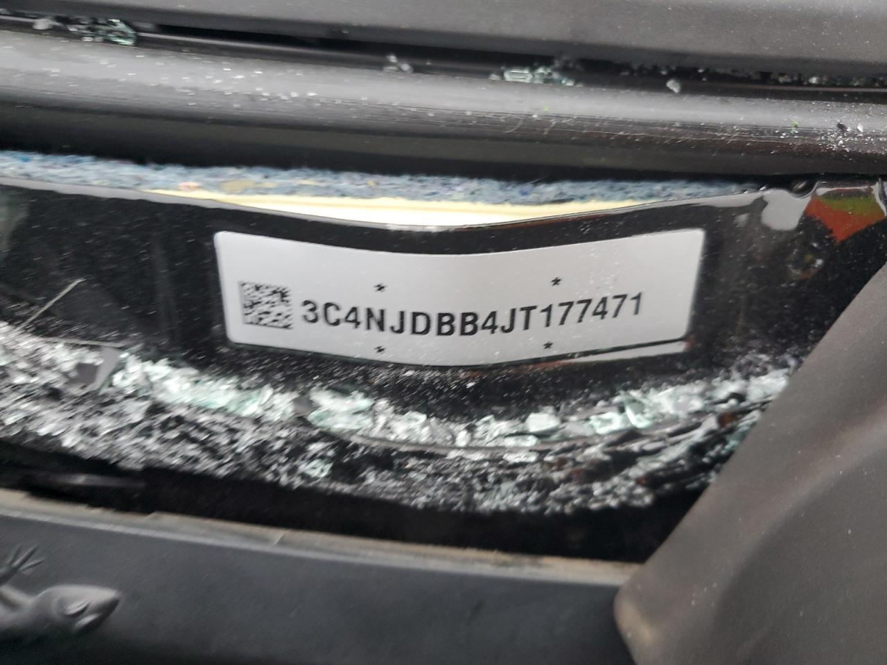 2018 Jeep Compass - Image 13