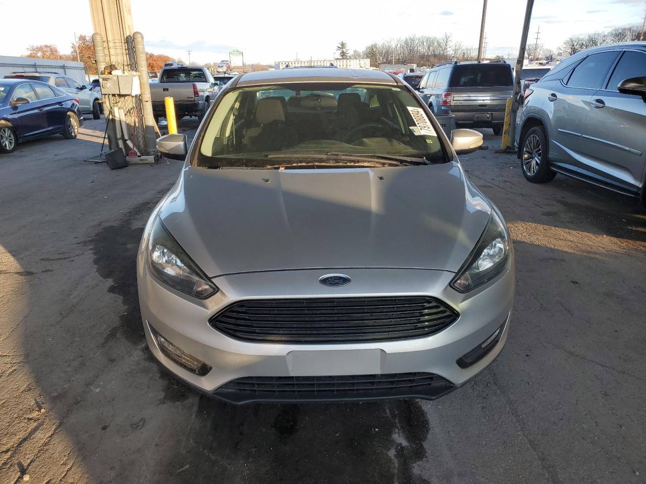 VIN 1FADP3FEXHL253683 2017 FORD FOCUS no.5