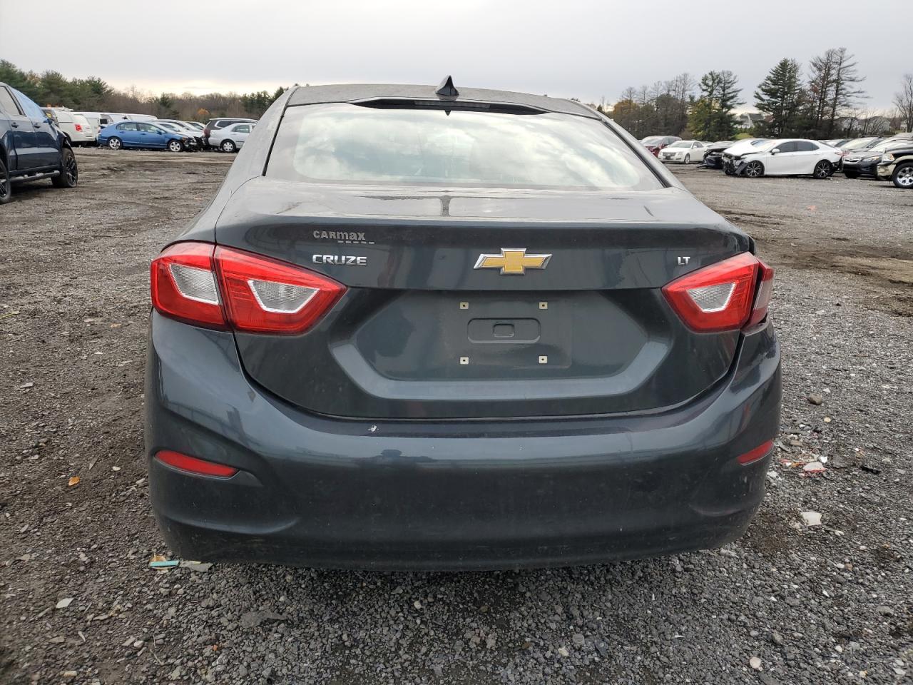 2018 Chevrolet Cruze - Image 6