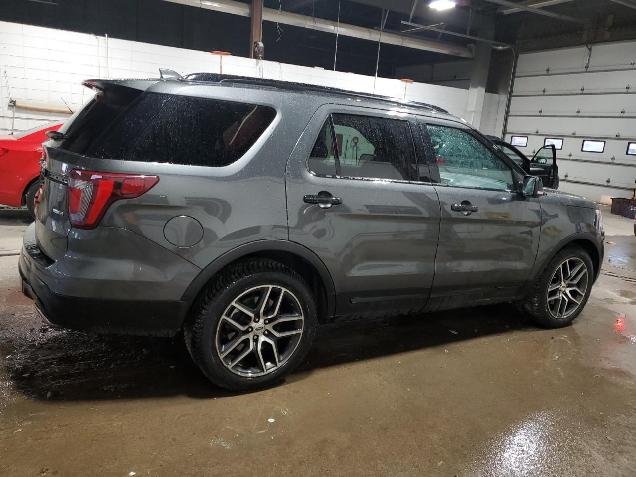 2016 Ford Explorer - Image 3
