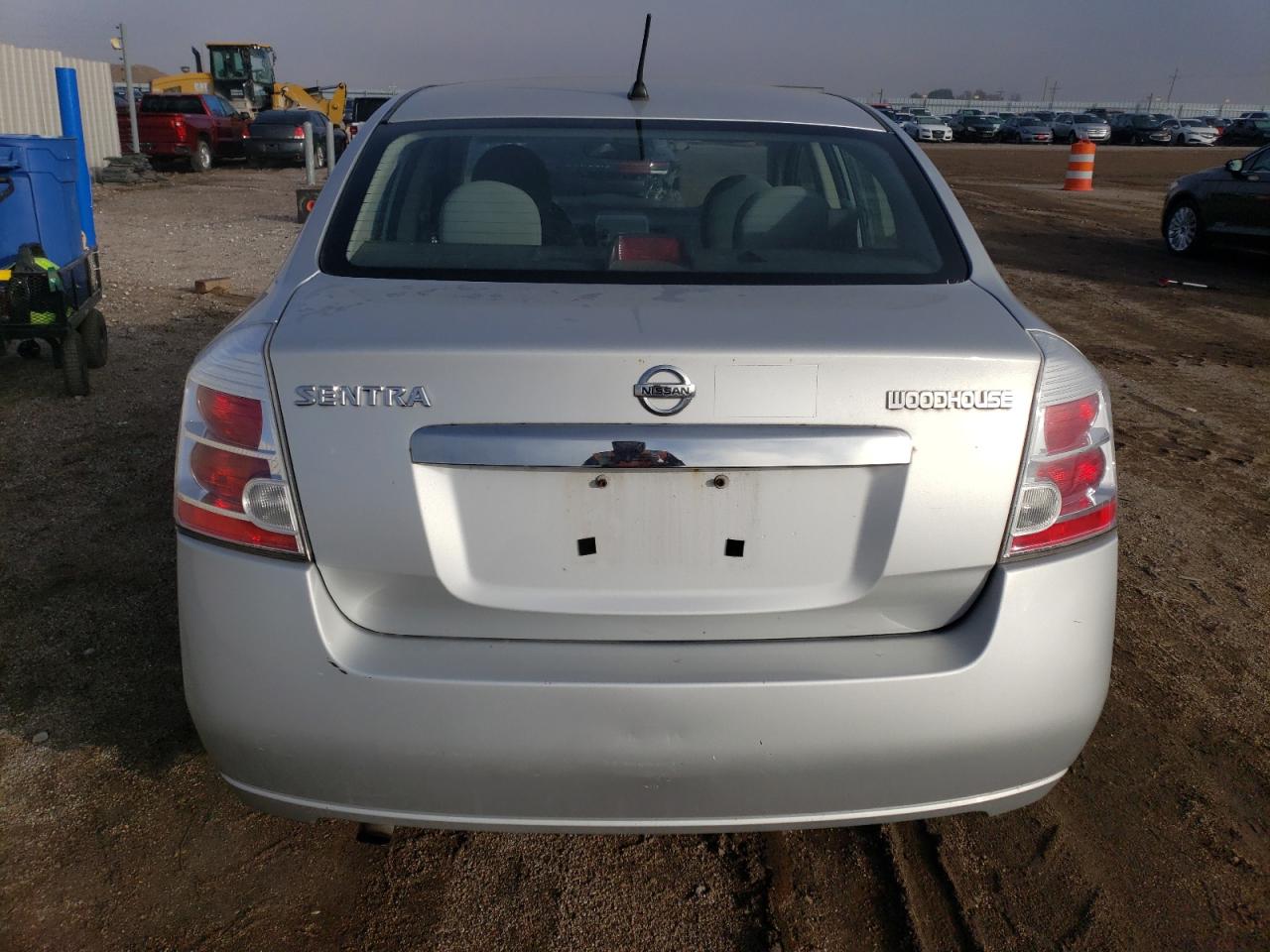2010 Nissan Sentra - Image 6