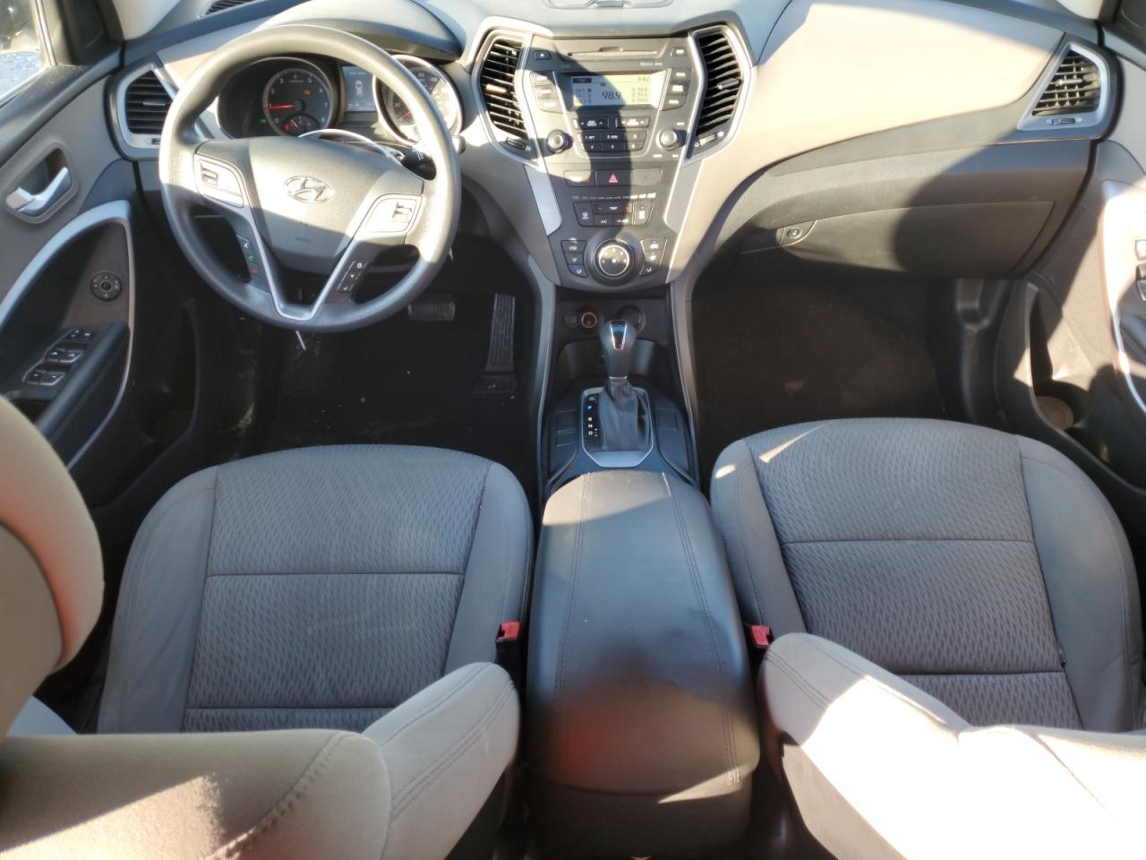 2015 Hyundai Santa Fe - Image 8