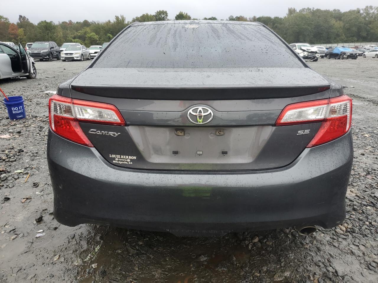 2014 Toyota Camry - Image 6