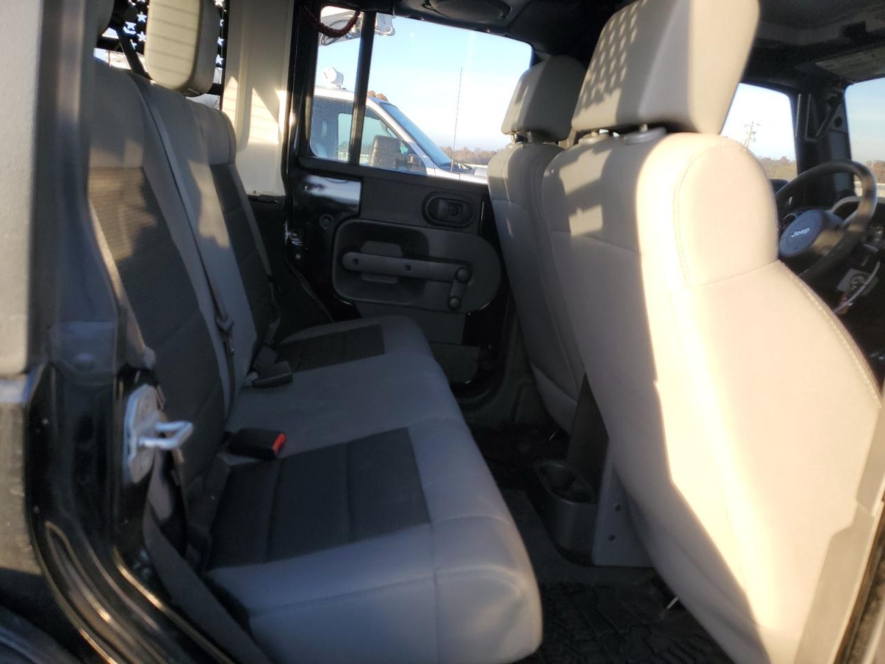 2008 Jeep Wrangler - Image 10