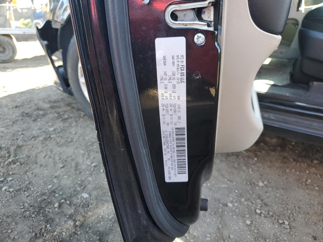 2019 Dodge Caravan - Image 13