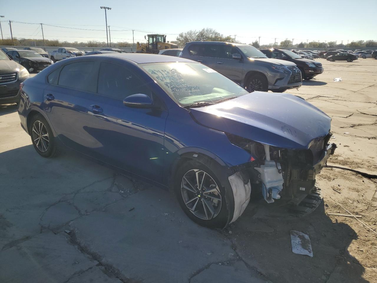 VIN 3KPF24AD4PE648326 2023 KIA FORTE no.4