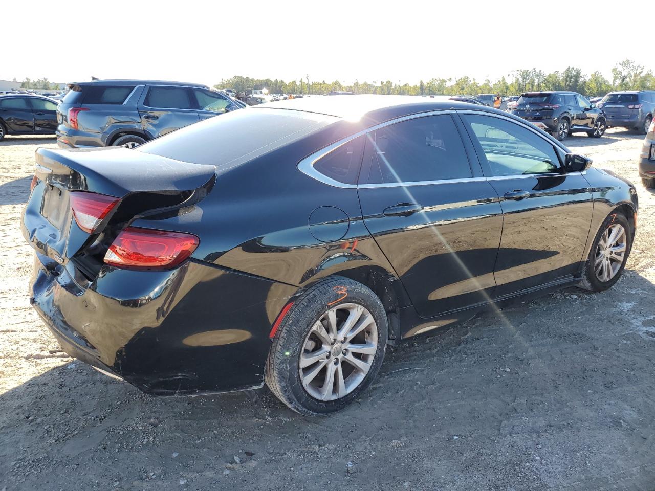 VIN 1C3CCCAB4FN676604 2015 CHRYSLER 200 no.3