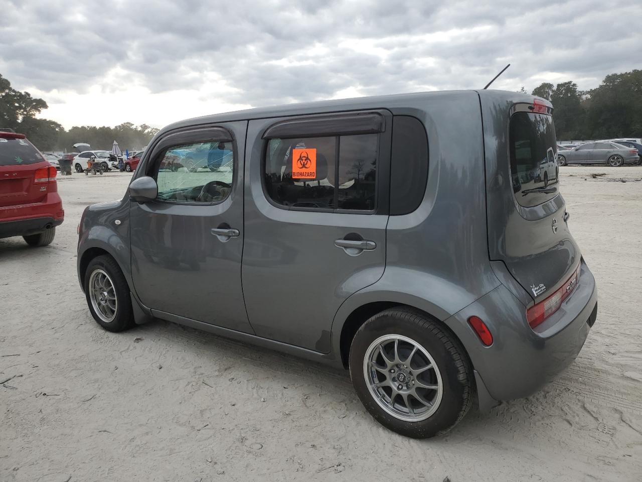 2011 Nissan Cube - Image 2