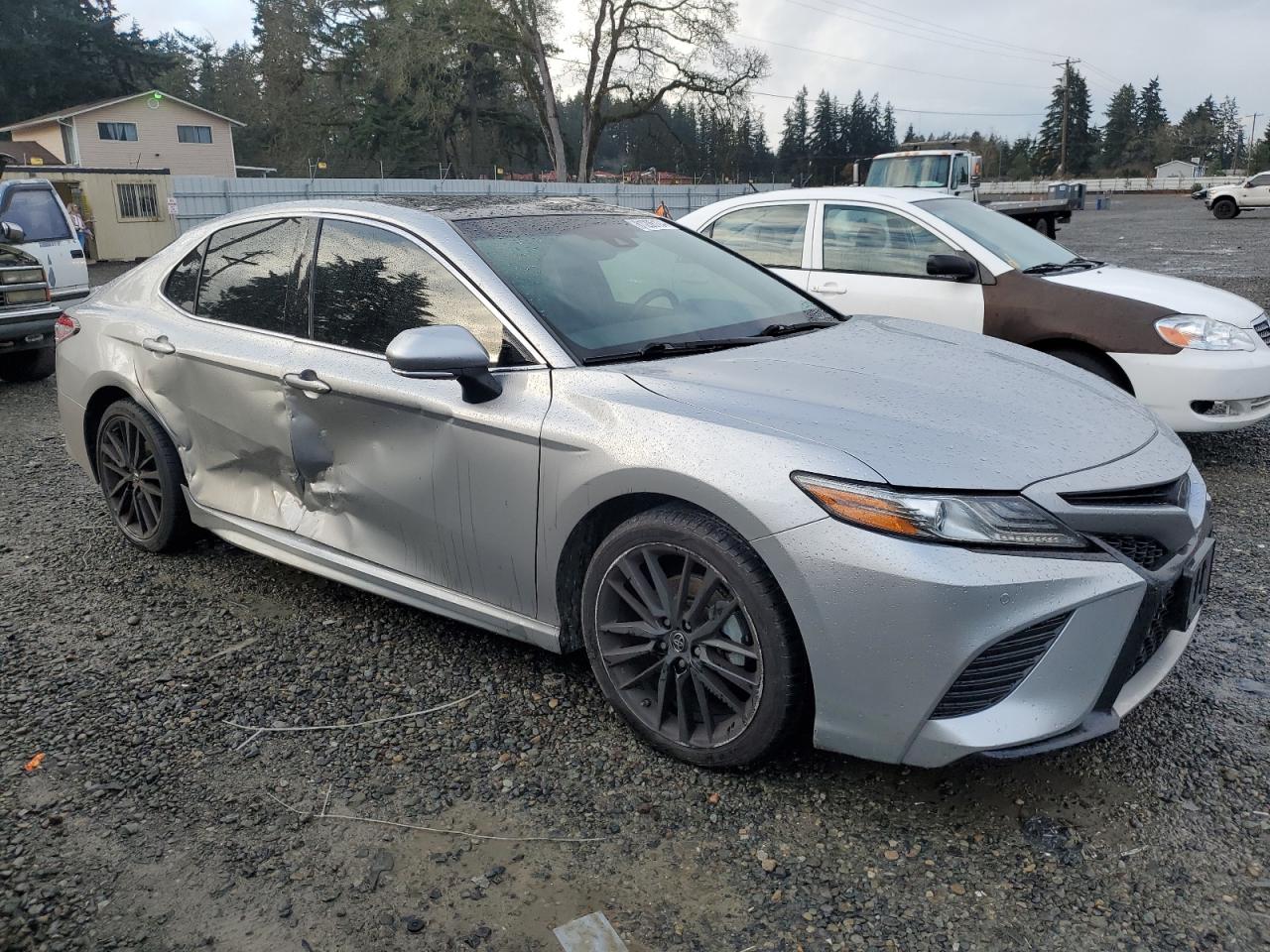 VIN 4T1B61HK1JU095659 2018 TOYOTA CAMRY no.4