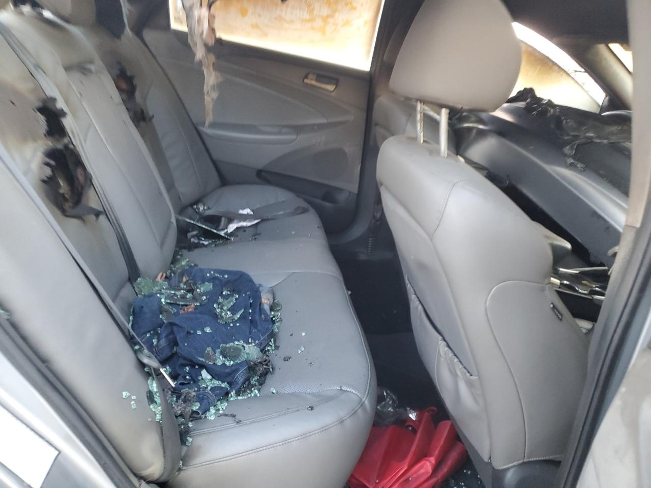 2015 Hyundai Sonata - Image 10