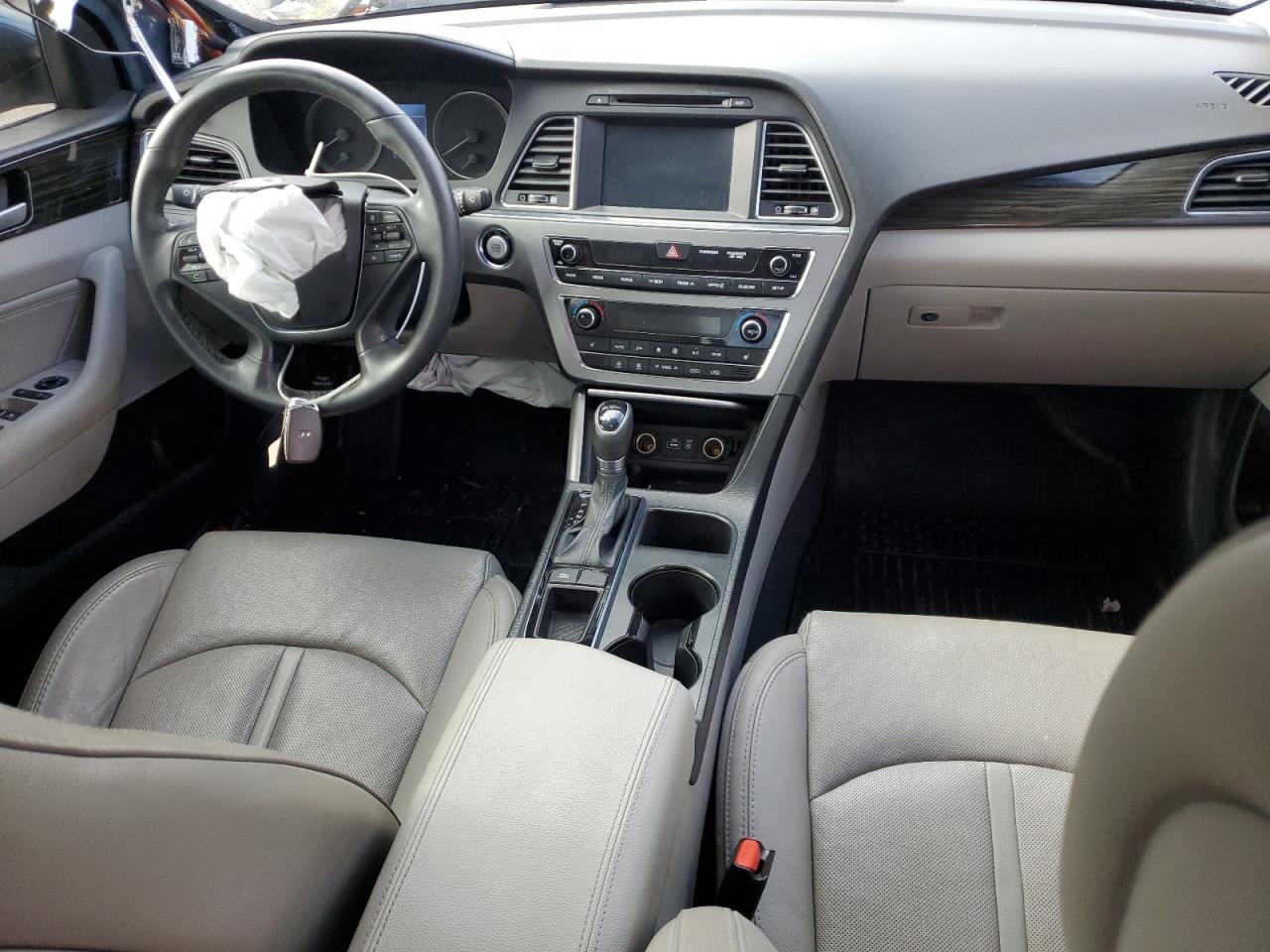 2016 Hyundai Sonata - Image 8