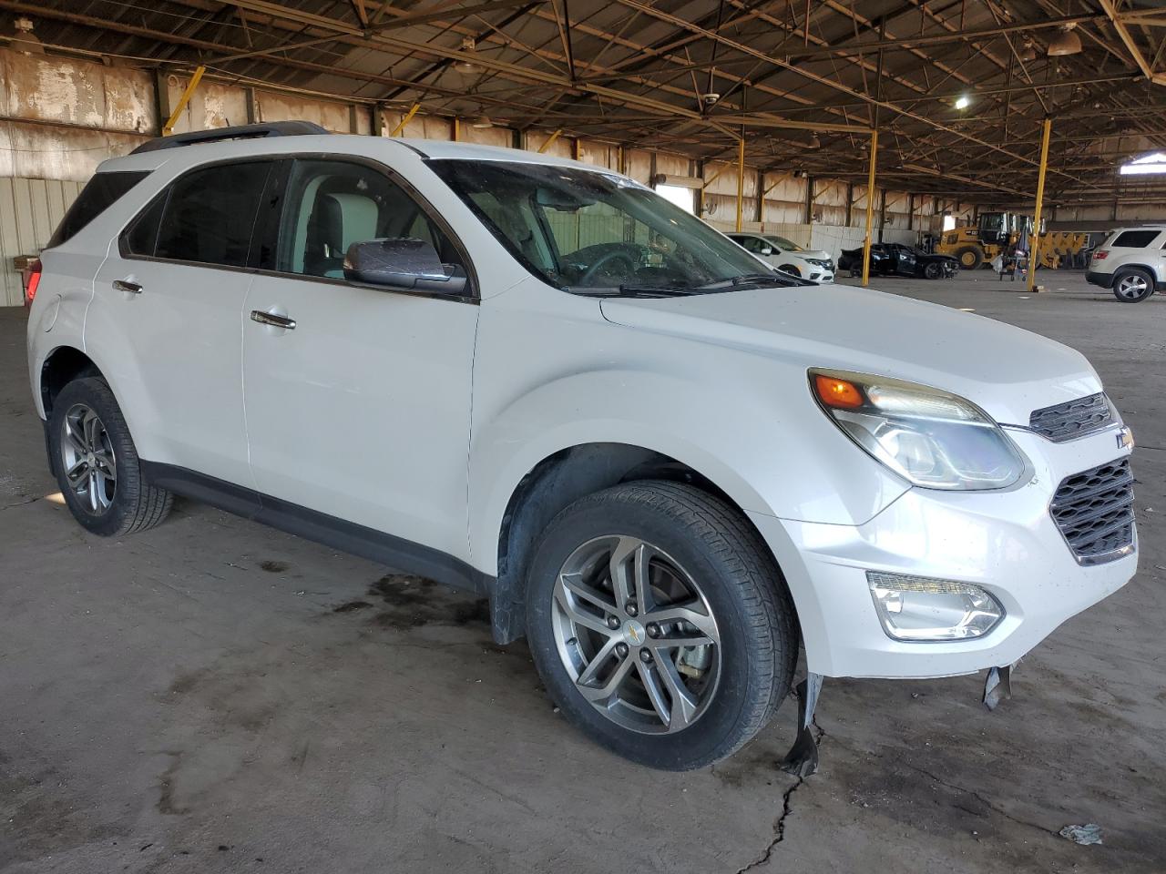 2017 Chevrolet Equinox - Image 4