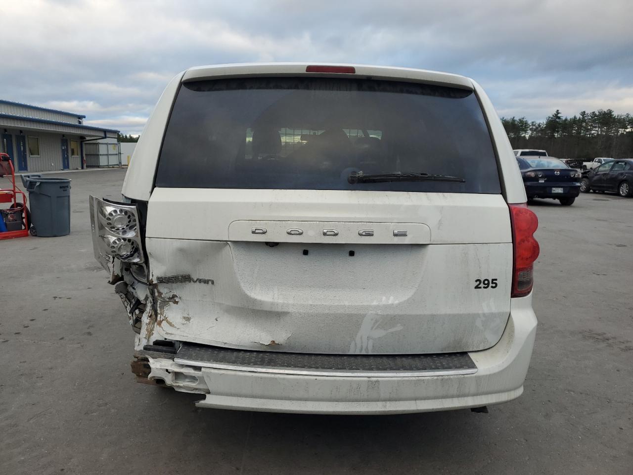2018 Dodge Caravan - Image 6