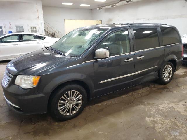 2013 Chrysler Town & Country Touring L