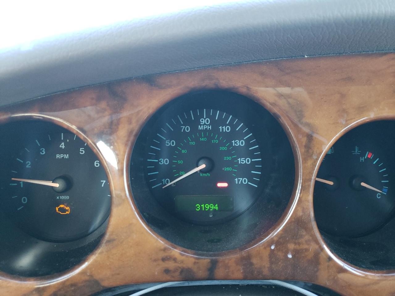 2000 Jaguar XK - Image 9