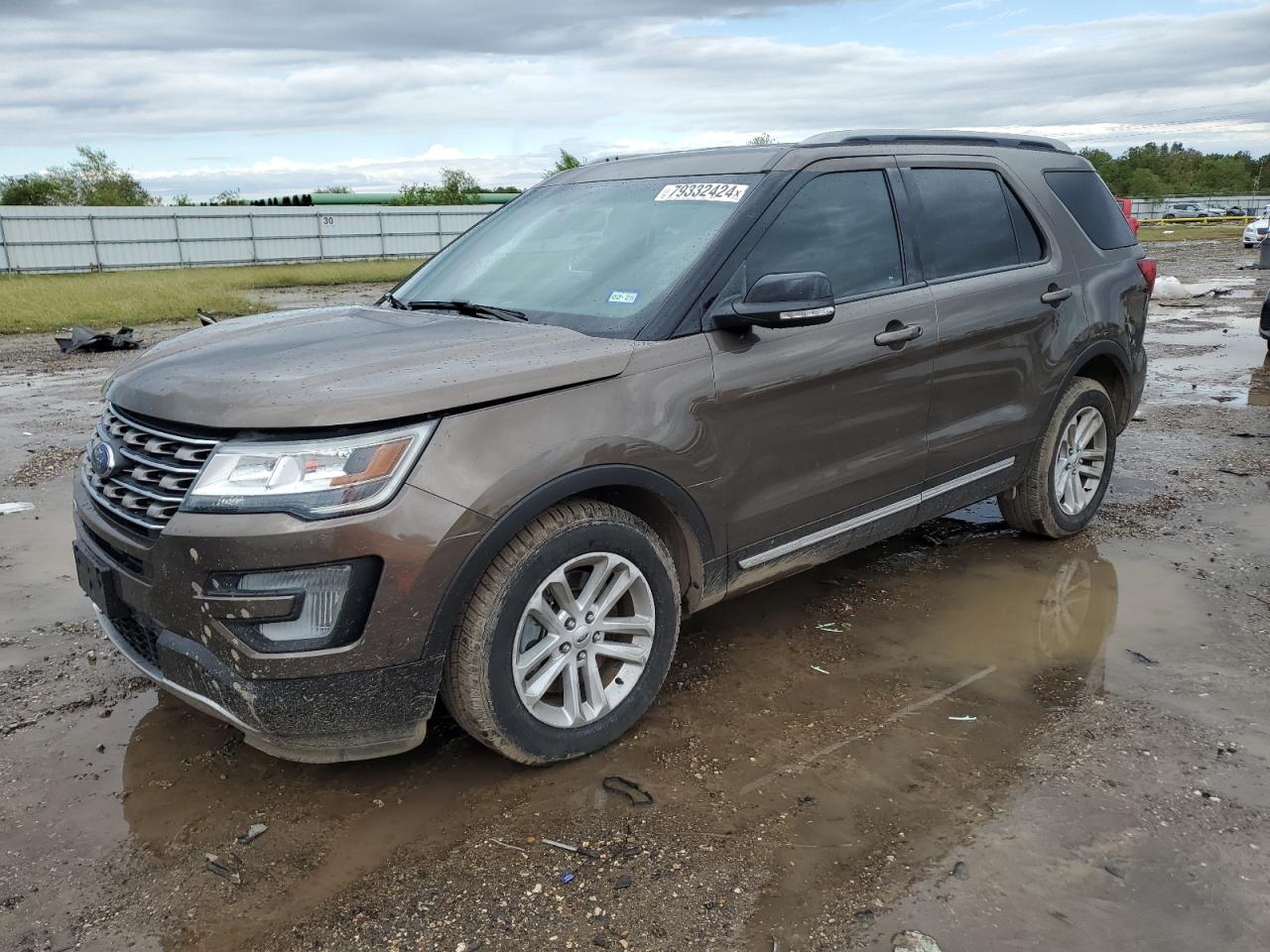 2016 Ford Explorer - Image 1