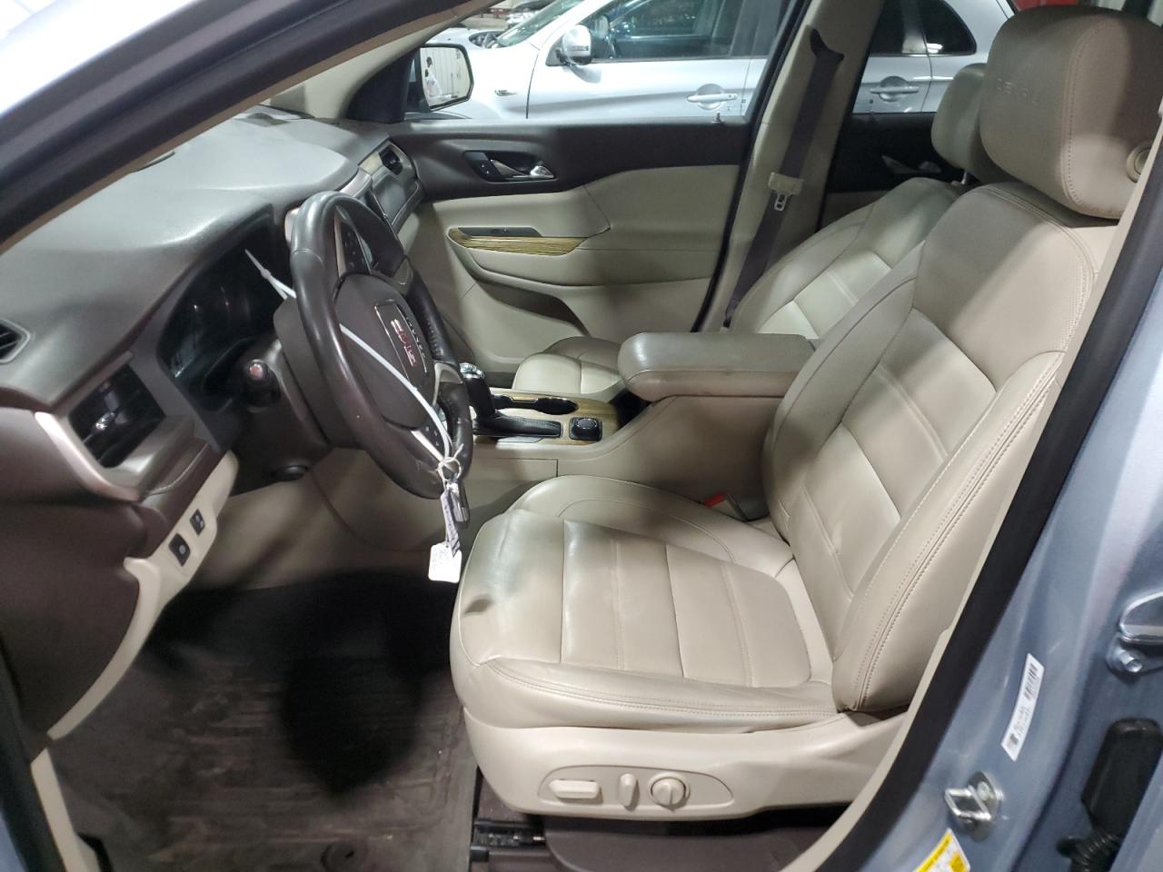 2017 GMC Acadia - Image 7
