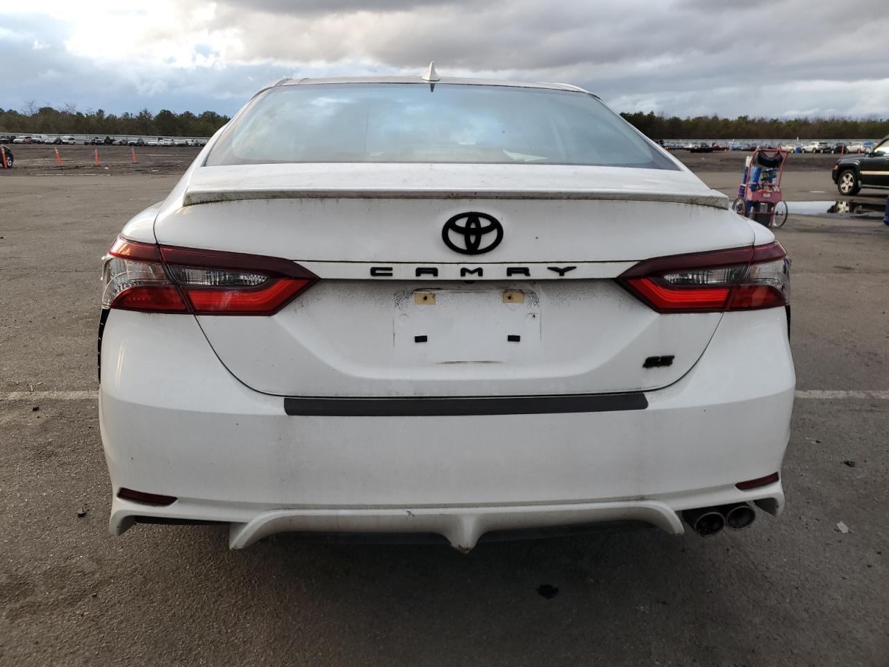 2022 Toyota Camry - Image 6