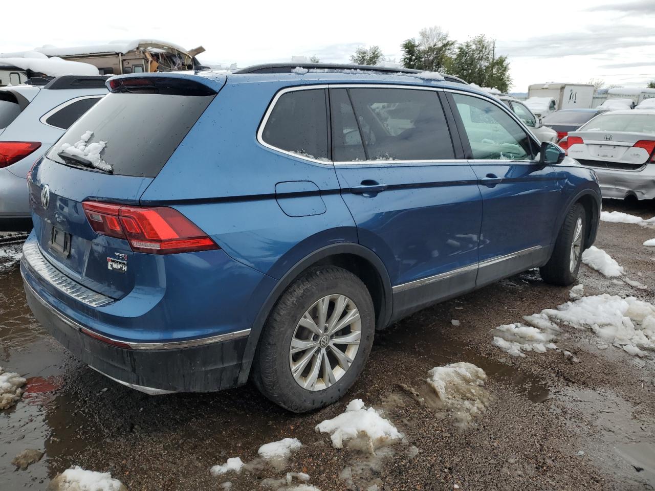 2018 Volkswagen Tiguan - Image 3
