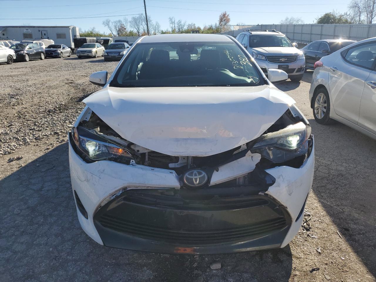 VIN 2T1BURHE6HC901442 2017 TOYOTA COROLLA no.4