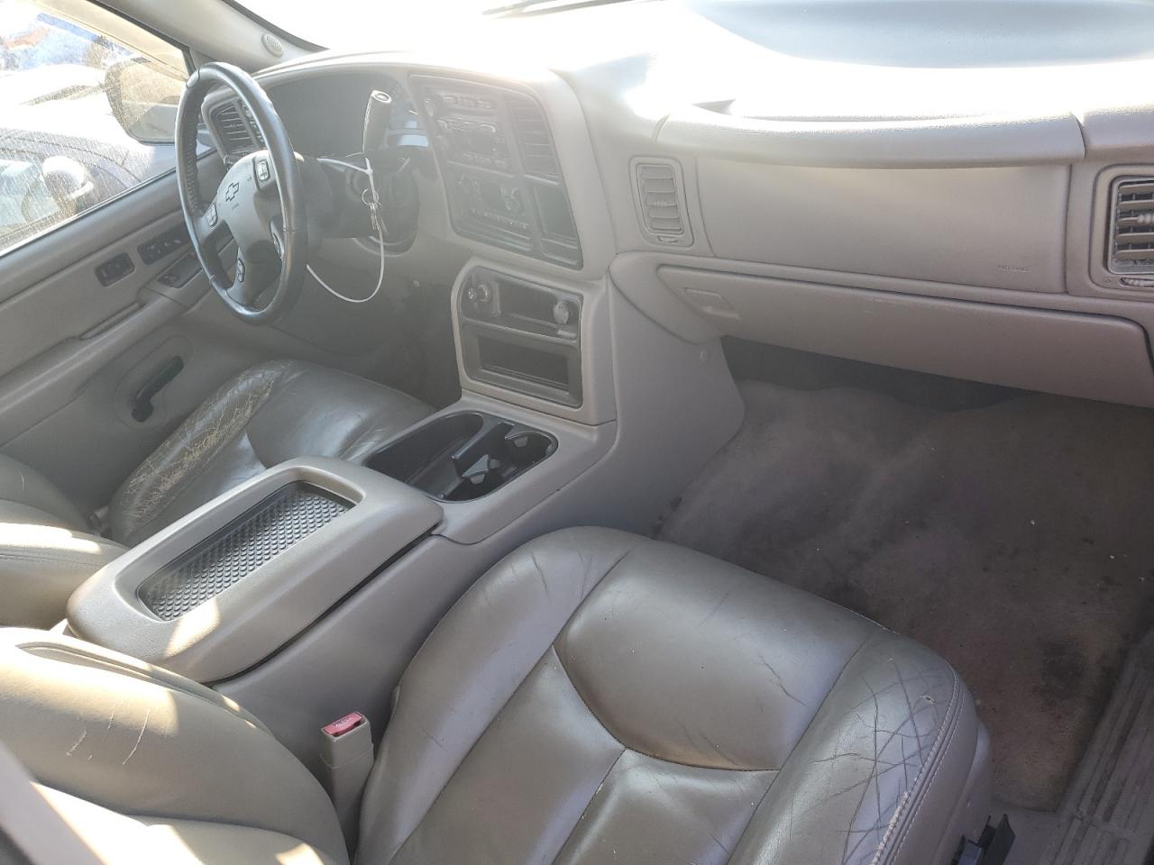 2005 Chevrolet Silverado - Image 8