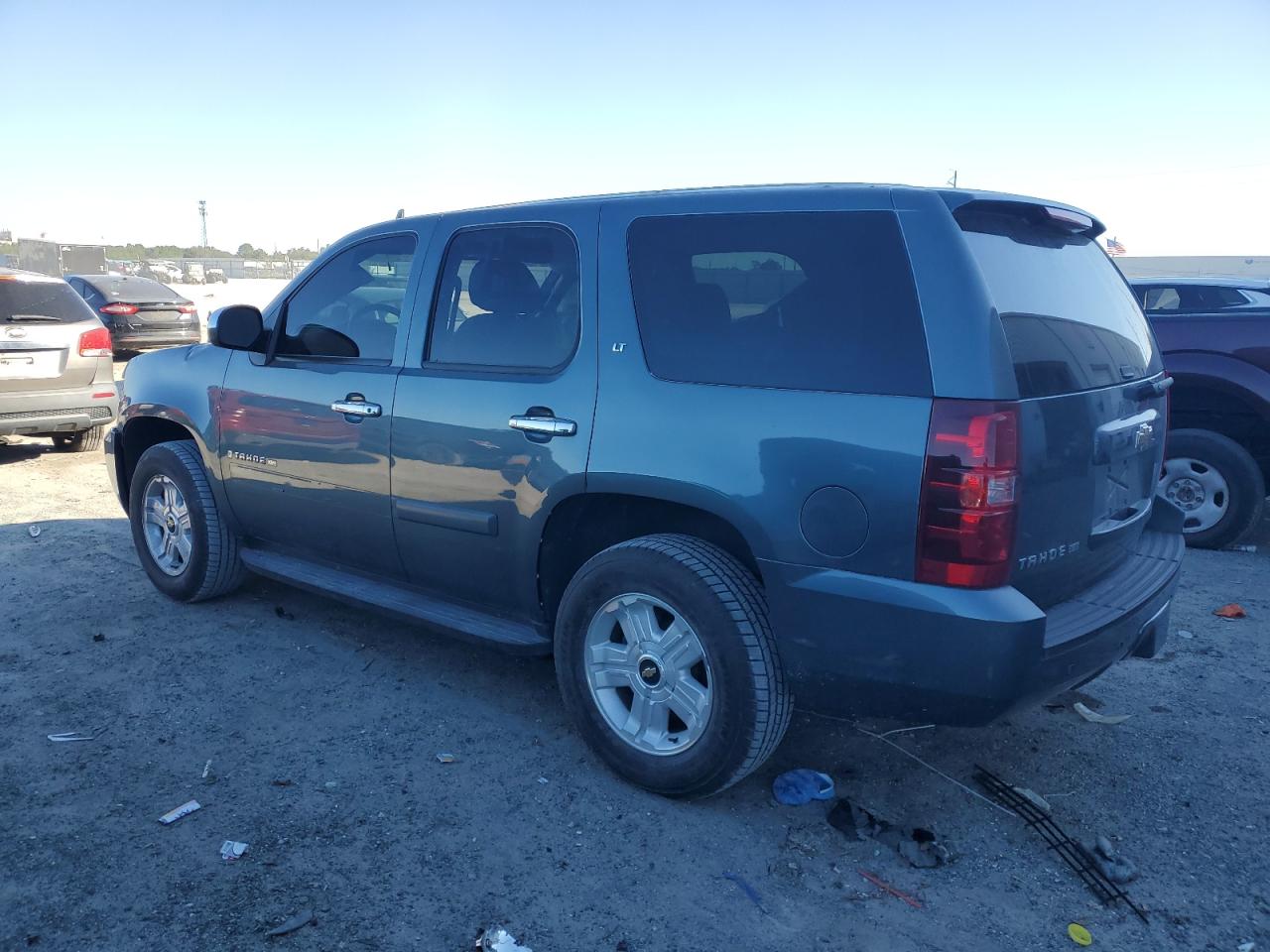 2009 Chevrolet Tahoe - Image 2