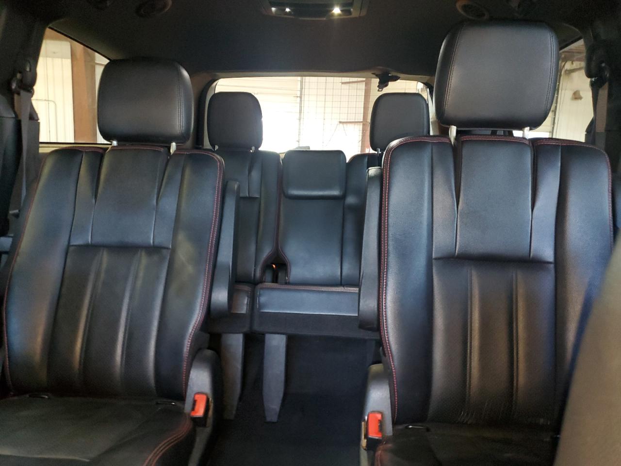 2019 Dodge Caravan - Image 10