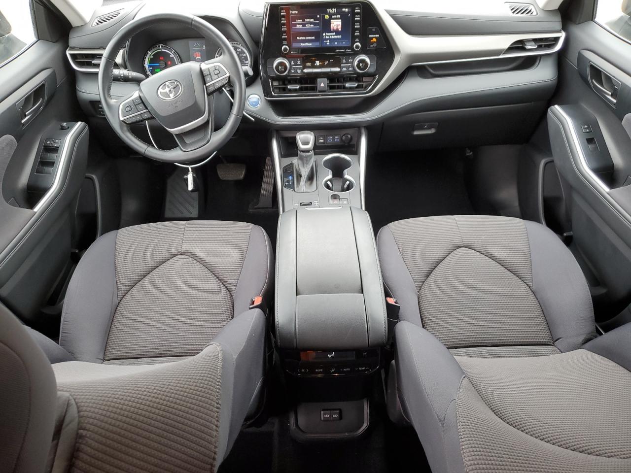 2022 Toyota Highlander - Image 8