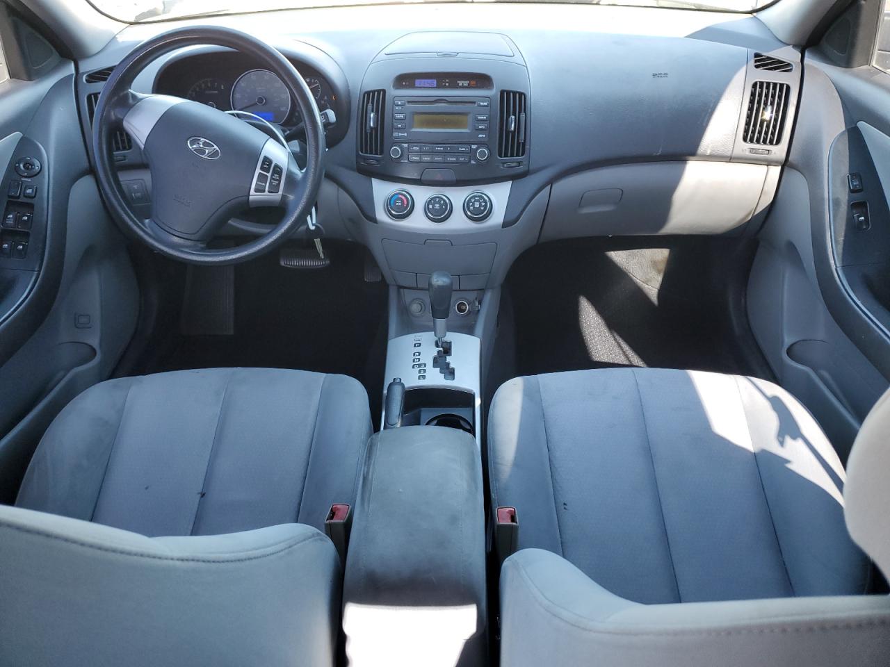 2009 Hyundai Elantra - Image 8