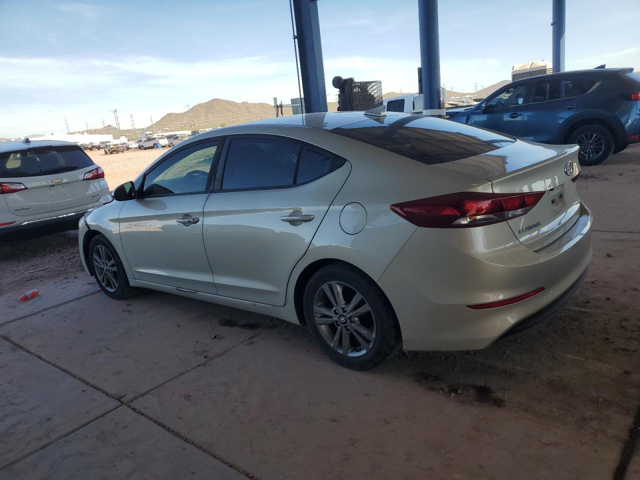 2017 Hyundai Elantra - Image 2