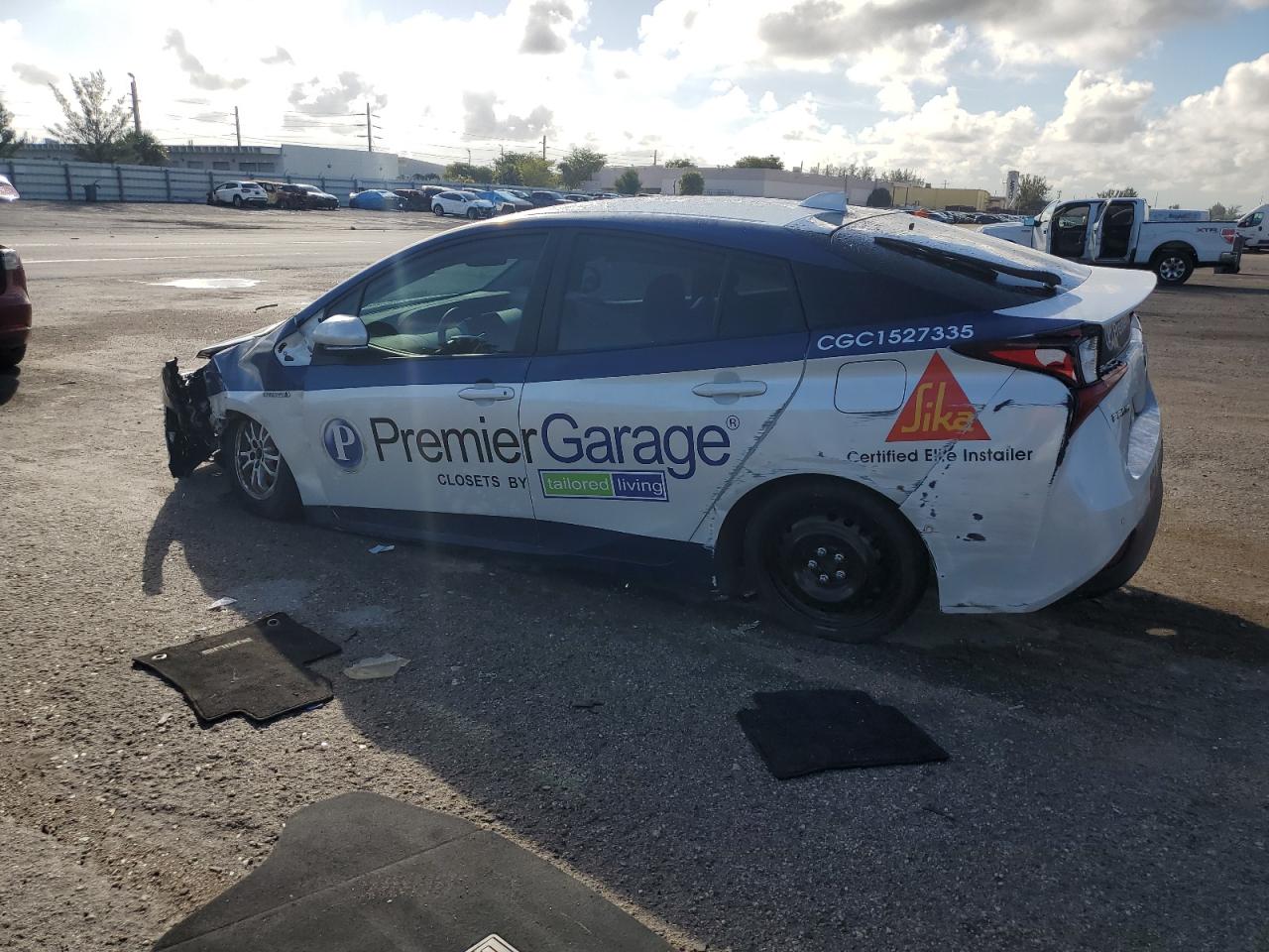 2021 Toyota Prius - Image 2
