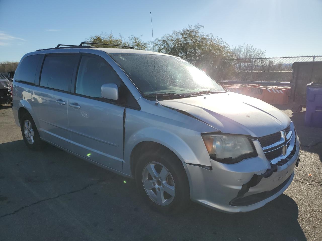2011 Dodge Caravan - Image 4