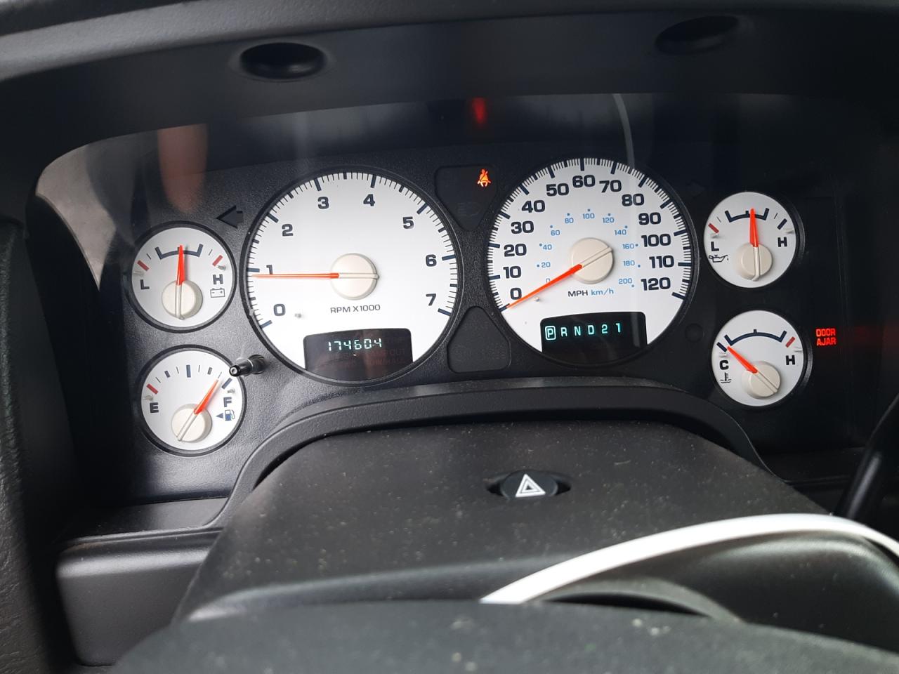 2004 Dodge RAM - Image 9