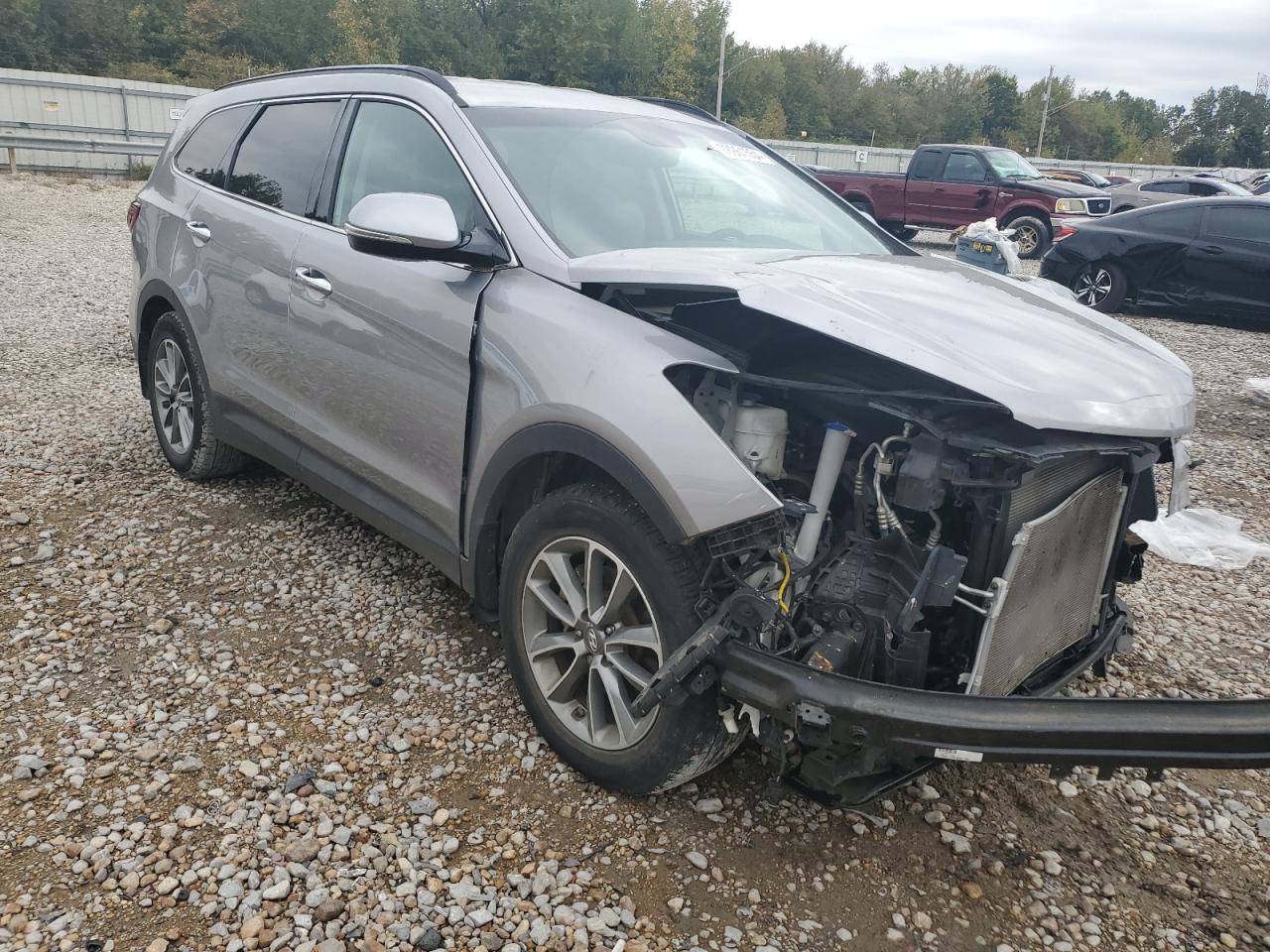 2019 Hyundai Santa Fe - Image 4