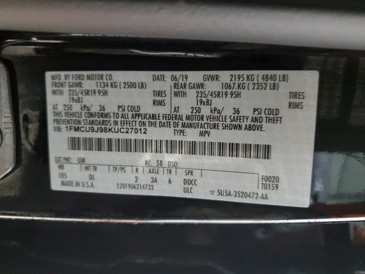 1FMCU9J98KUC27012 2019 Ford Escape Titanium