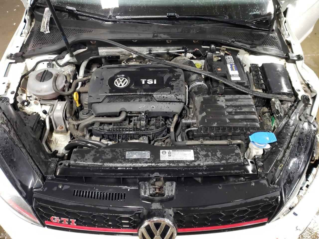 2017 Volkswagen GTI - Image 11