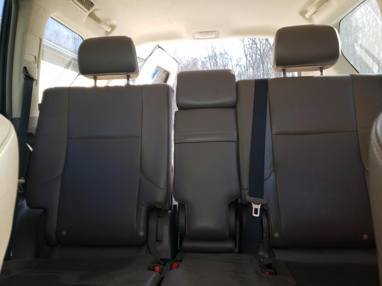 2012 Lexus GX - Image 10