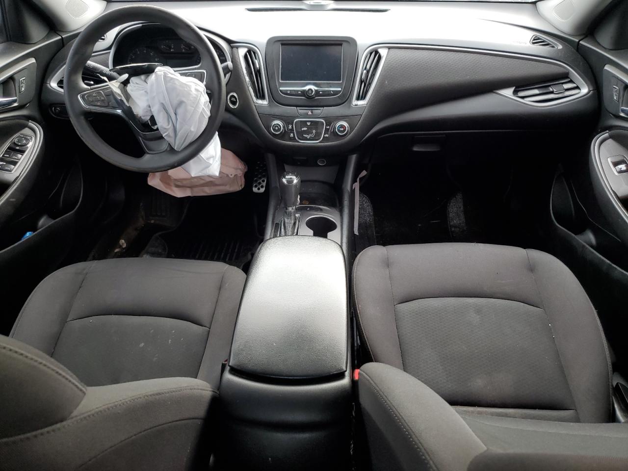 2017 Chevrolet Malibu - Image 8