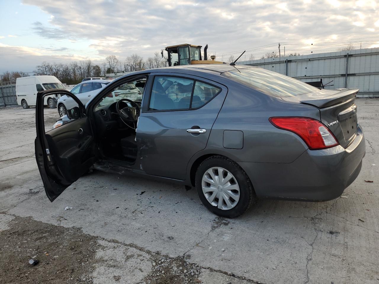 2016 Nissan Versa - Image 2