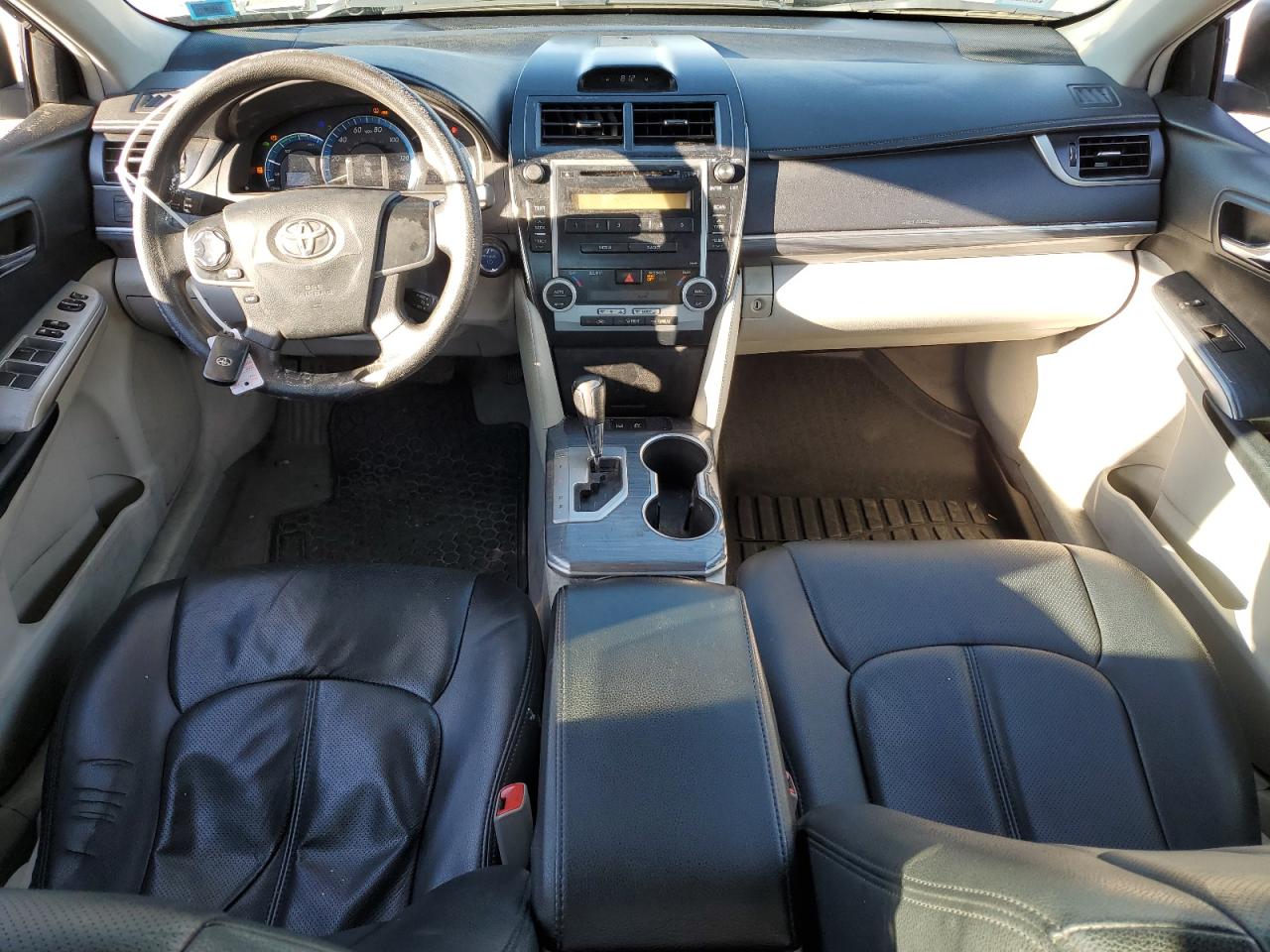 2012 Toyota Camry - Image 8