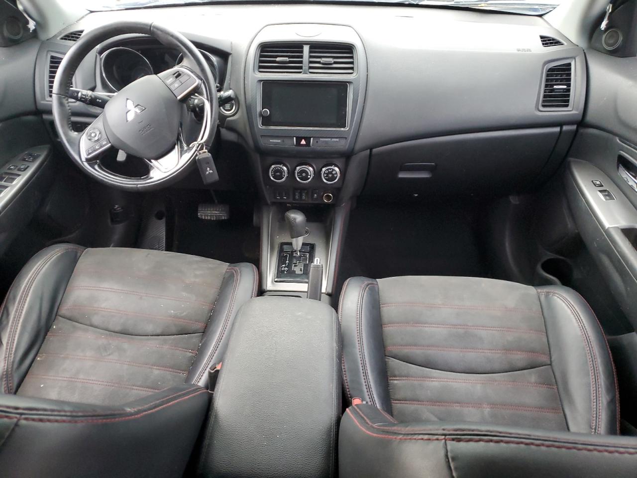 2018 Mitsubishi Outlander - Image 8