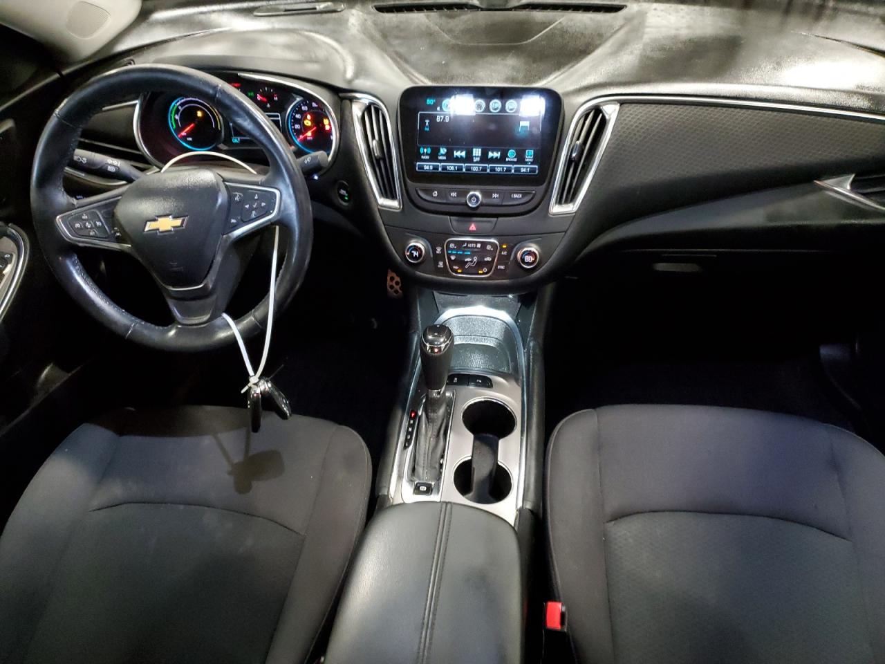 2017 Chevrolet Malibu - Image 8