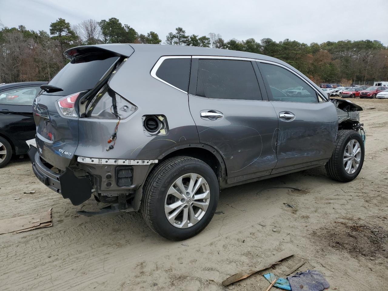 2016 Nissan Rogue - Image 3