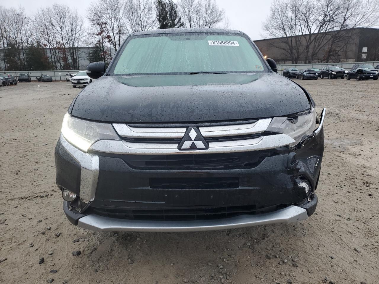 2018 Mitsubishi Outlander - Image 5