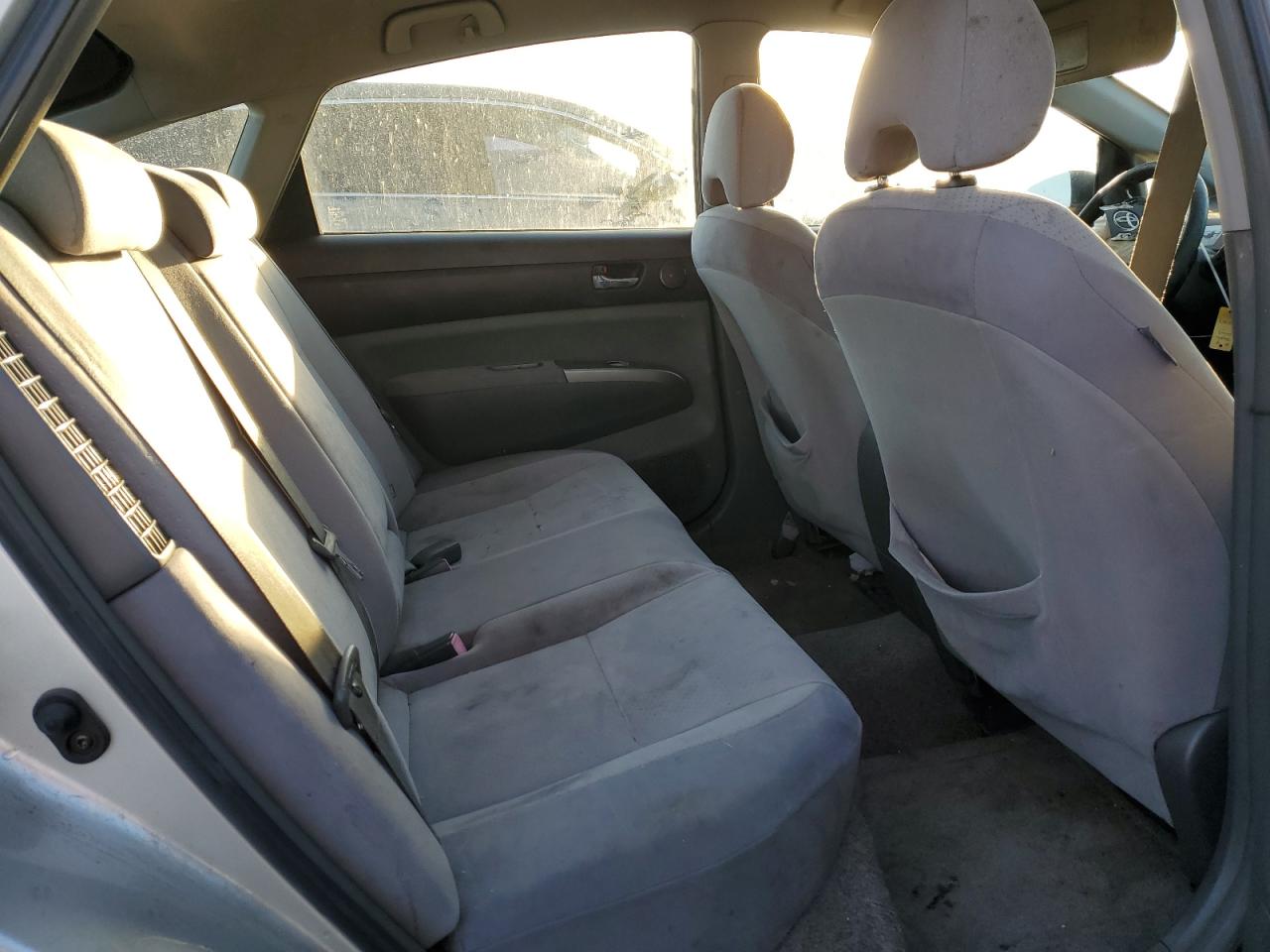 2004 Toyota Prius - Image 10
