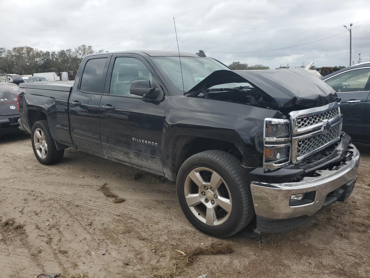 2015 Chevrolet Silverado - Image 4