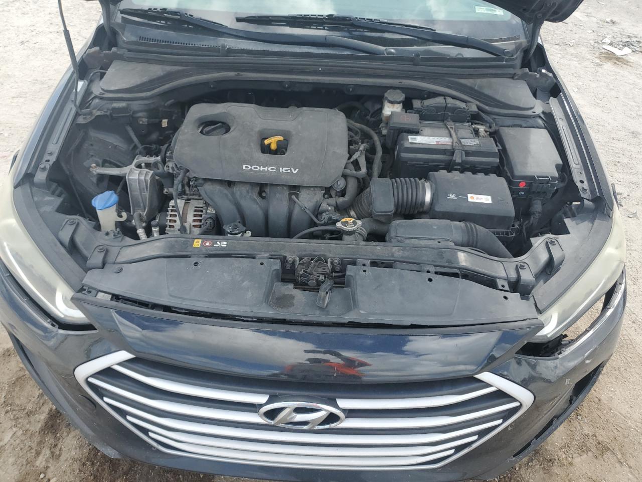 2017 Hyundai Elantra - Image 12